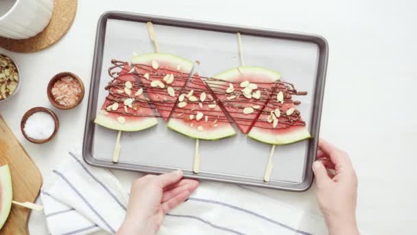 Paso Paso Cuñas Sandía Adornadas Con Chocolate Sal Marina Palo — Vídeos de Stock