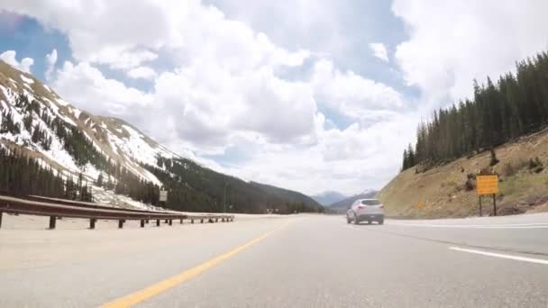 Montanha vista condução — Vídeo de Stock