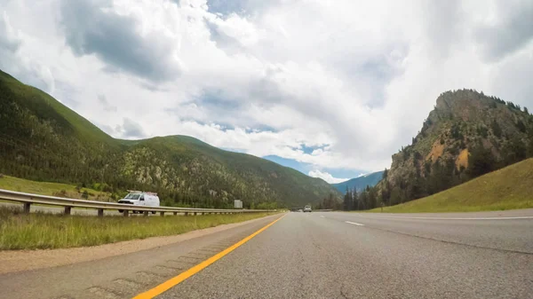 Dirigindo Para Oeste Através Das Montanhas Rodovia Interestadual I70 — Fotografia de Stock