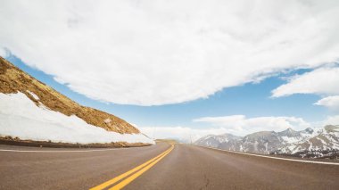 Rocky Dağı Milli Parkı'sezon açılış hafta sonu sevk üstünde iz Ridge yol.