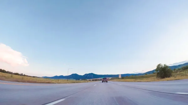 Condução Estrada Pavimentada Área Boulder — Fotografia de Stock