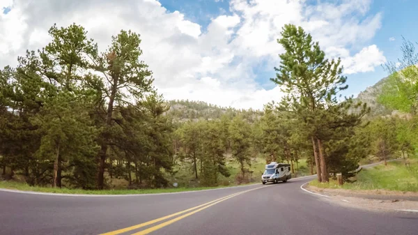 Conducir Por Carretera Pavimentada Rocky Mountain Mational Park — Foto de Stock