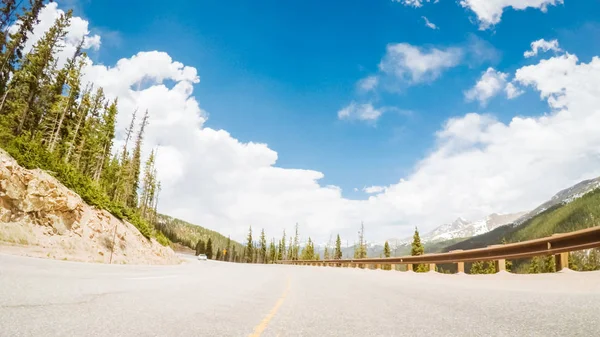 Yaz Aylarında Florence Pass Üzerinde Dağ Otoyolda Sürüş — Stok fotoğraf
