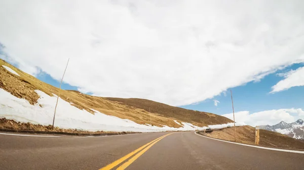 Guidare Trail Ridge Road Nel Weekend Inaugurale Della Stagione Nel — Foto Stock