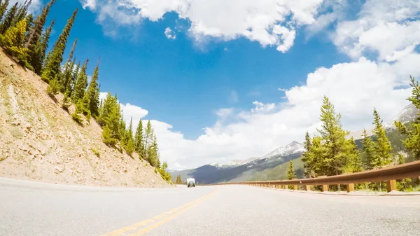 Jazdy Autostradą Góra Nad Berthoud Pass Lecie — Zdjęcie stockowe