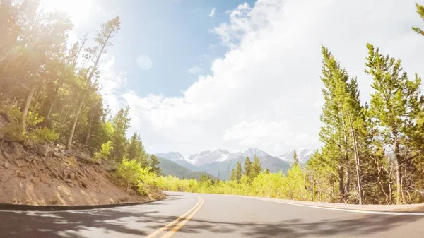 Conducir Por Trail Ridge Road Fin Semana Apertura Temporada Parque — Foto de Stock