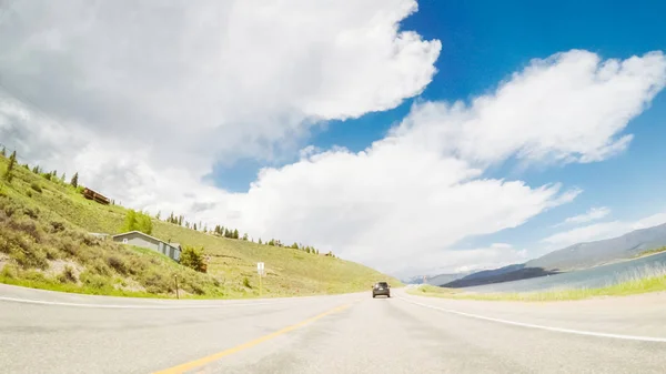 Conducir Por Carretera Montaña Cerca Del Lago Granby — Foto de Stock