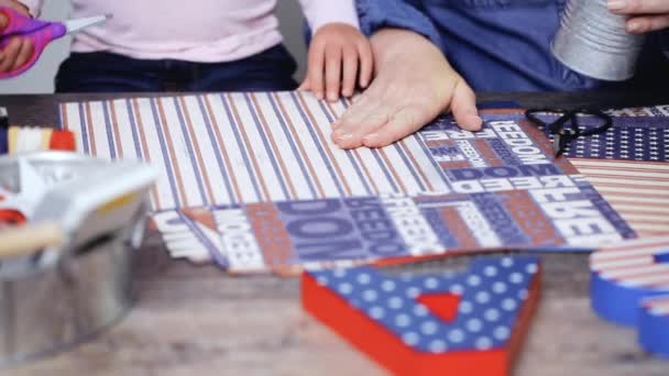 Step Step Mother Daughter Making Paper Firecrackers July 4Th Celebration — Stock Video