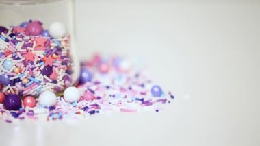 Renkli mor karışımı serpin 