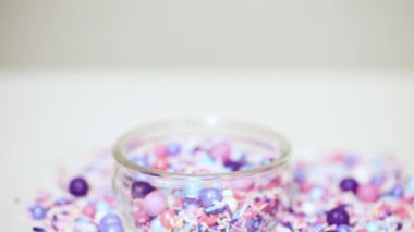 Renkli mor karışımı serpin 