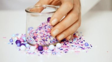 Renkli mor karışımı serpin 