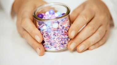 Renkli mor karışımı serpin 