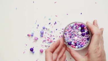 Renkli mor karışımı serpin 