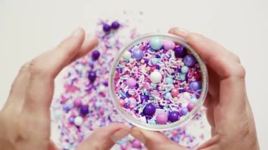 Renkli mor karışımı serpin 