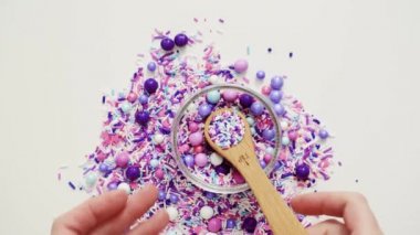 Renkli mor karışımı serpin 