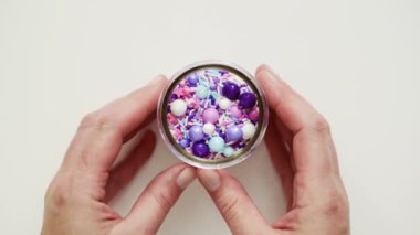 Renkli mor karışımı serpin 