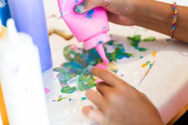 Tek boynuzlu at oyun tarihte kurabiye yapma çocuklar.