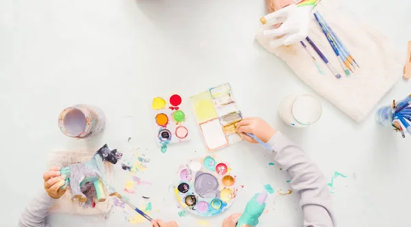 Βήμα Βήμα Κοριτσάκια Ζωγραφική Μονόκερος Mache Χαρτί Ακρυλικά Χρώματα — Φωτογραφία Αρχείου