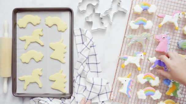 Biscuits Sucre Forme Licorne Sur Plaque Pâtisserie — Video