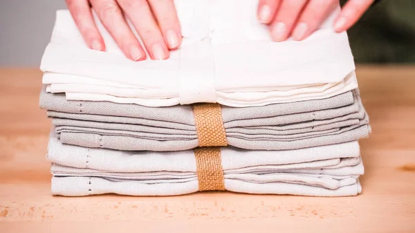 New Linen Dinner Napkin Wood Table — Stock Photo, Image