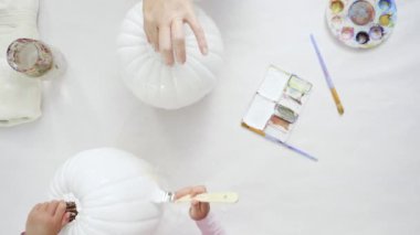 Adım adım. Cadılar Bayramı zanaat balkabağı unicorn tema ile dekorasyon