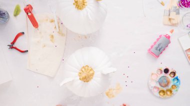 Cadılar Bayramı için Craft kabaklar unicorn tema ile dekorasyon.