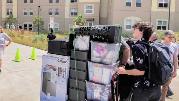 Colorado Springs Colorado Usa August 2014 Student Moving Dorms University — стоковое фото