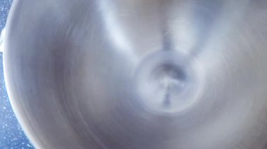 Adım adım. Vanilyalı kek yapmak için mutfak Mikser malzemeyi karıştırma