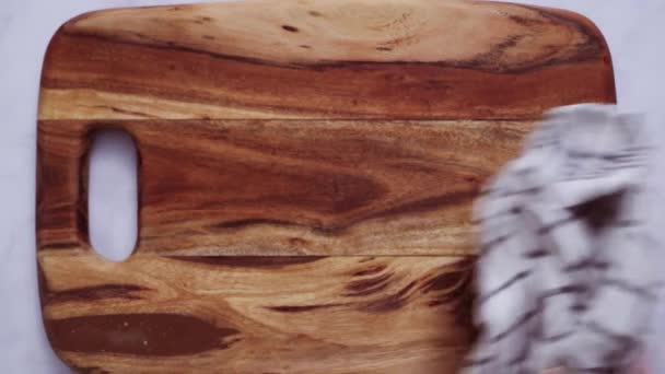 Rustykalne Drewniane Krojenia Blat Marmurowy — Wideo stockowe