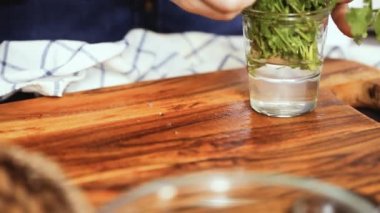 Ev yapımı Guakamole hazırlık