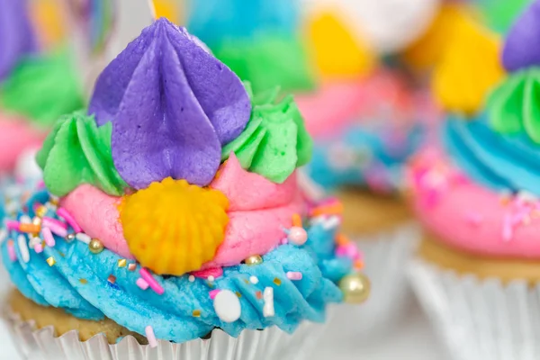 Zblízka Jednorožec Cupcakes Vícebarevná Buttercream Poleva — Stock fotografie