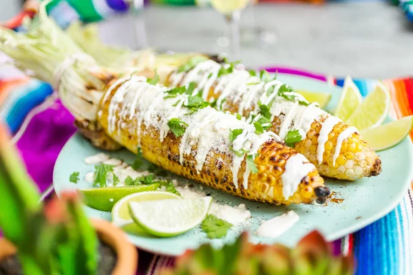 Grilling Mexican Street Corn Elote Garnished Spices Fresh Cilantro Serving — Stock Photo, Image