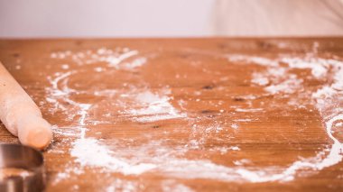 Adım adım. Ev yapımı yapma empanadas farklı dolguları ile.