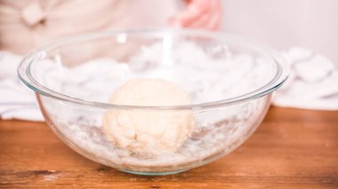 Adım adım. Malzemeler hamur empanadas için yapmak için karıştırma.