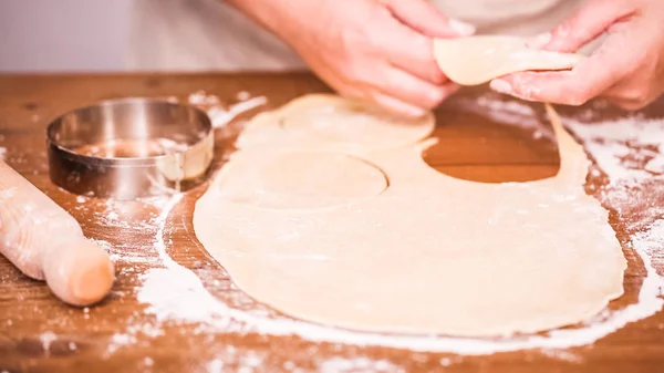 Passo Passo Fazendo Empanadas Feitas Casa Com Diferentes Recheios — Fotografia de Stock