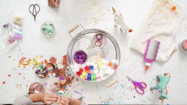 Step Step Little Girls Decorating Paper Mache Unicorn Glitter Paper — Stock Video