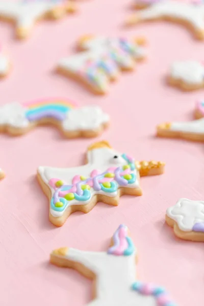 Unicorn Sugar Cookies Inredda Med Royal Icing Rosa Bakgrund — Stockfoto