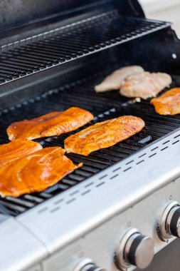 Balıklı taco açık gaz için ızgara cod ızgara.