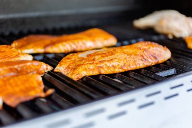 Balıklı taco açık gaz için ızgara cod ızgara.