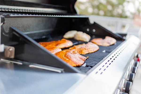 Grilling Cod Fish Tacos Outdoor Gas Grill — Stock Photo, Image