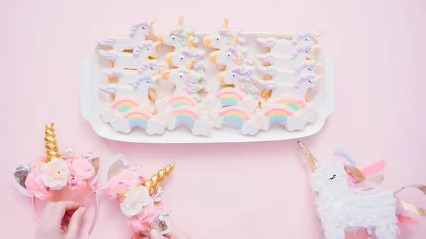 Biscuits Sucre Licorne Décorés Glaçage Royal Sur Fond Rose — Photo