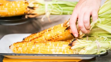 Meksika Mısır koçanı Elote yapma.