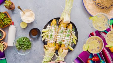 Meksika Mısır koçanı Elote yapma.