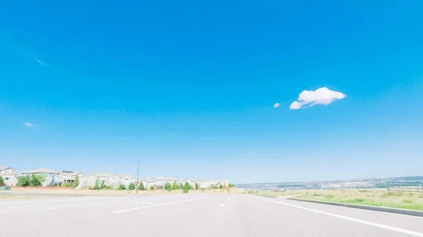 Dirigir Estrada Pavimentada Área Rural Sul Denver Colorado — Fotografia de Stock