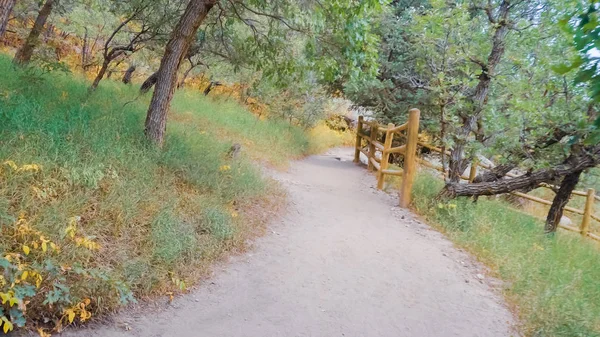 Hiking Autumn Castlewood Canyon State Park — Stok Foto