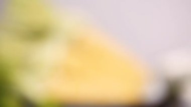 Meksika Caddesi ızgara hazırlığı taze malzemelerle elote Mısır