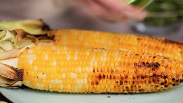 Шаг Шагом Делать Мексиканскую Кукурузу Початке Элоте — стоковое видео