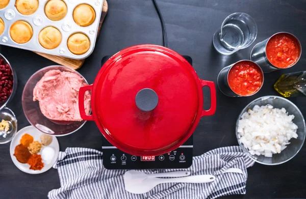 Cocinar Pavo Chile Horno Holandés Hierro Fundido — Foto de Stock