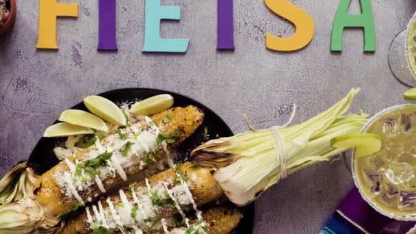 Paso Paso Cartel Fiesta Mesa Con Maíz Mexicano Mazorca Elote — Vídeos de Stock