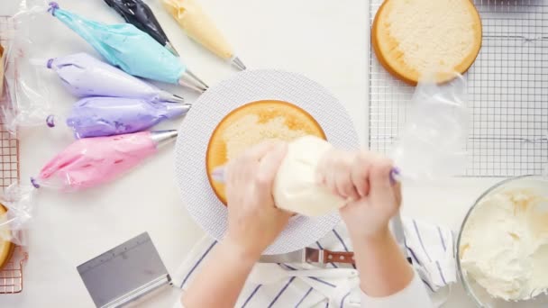 단계적으로 최고의 있습니다 요리사 스태킹 케이크 레이어 Buttercream 유니콘 케이크 — 비디오